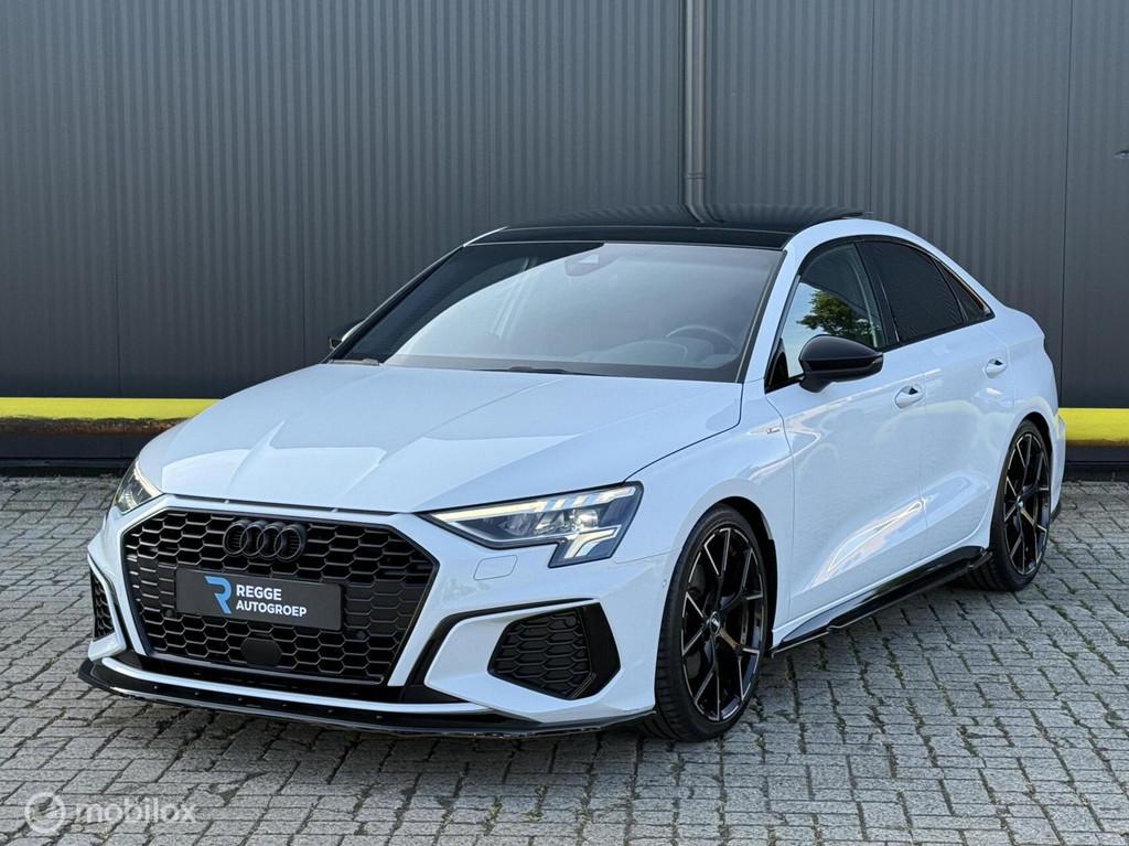 Audi A3 Limousine 35 TFSI S-Line MAXTON | S3 PAKKET |PANODAK, Auto's, Audi, 1295 kg, 4 cilinders, 150 pk, Wit