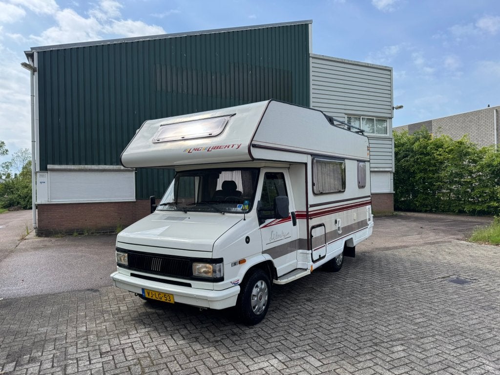 LMC Liberty Camper - Gereviseerde cilinderkop, 2 jaar  APK, Caravans en Kamperen, Campers, Alkoof, Fiat, Treinzit, Particulier