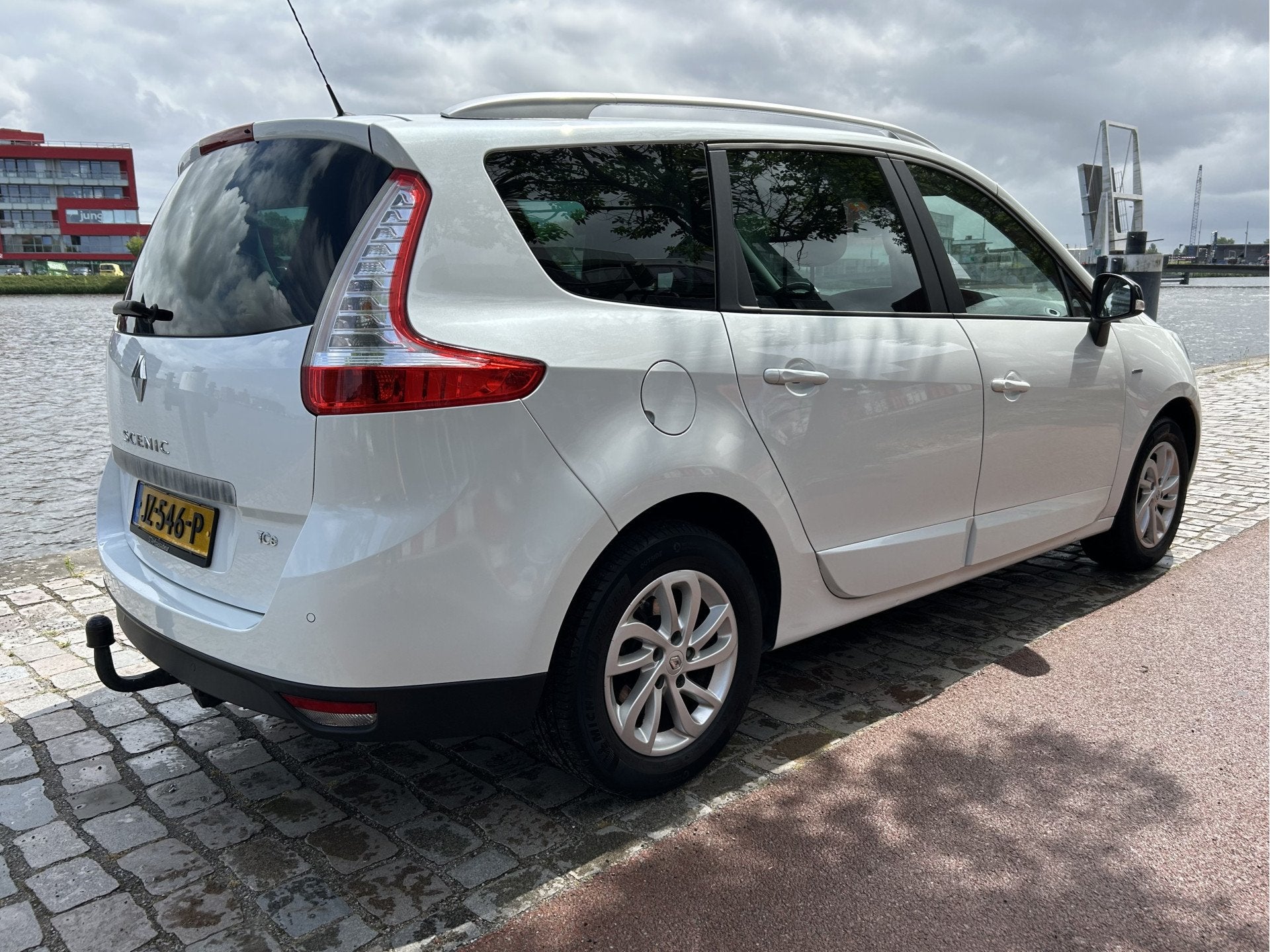 Renault Grand Scénic 1.2 TCe Limited Airco/ECC Navi Cruise, Voorwielaandrijving, Gebruikt, 4 cilinders, Wit