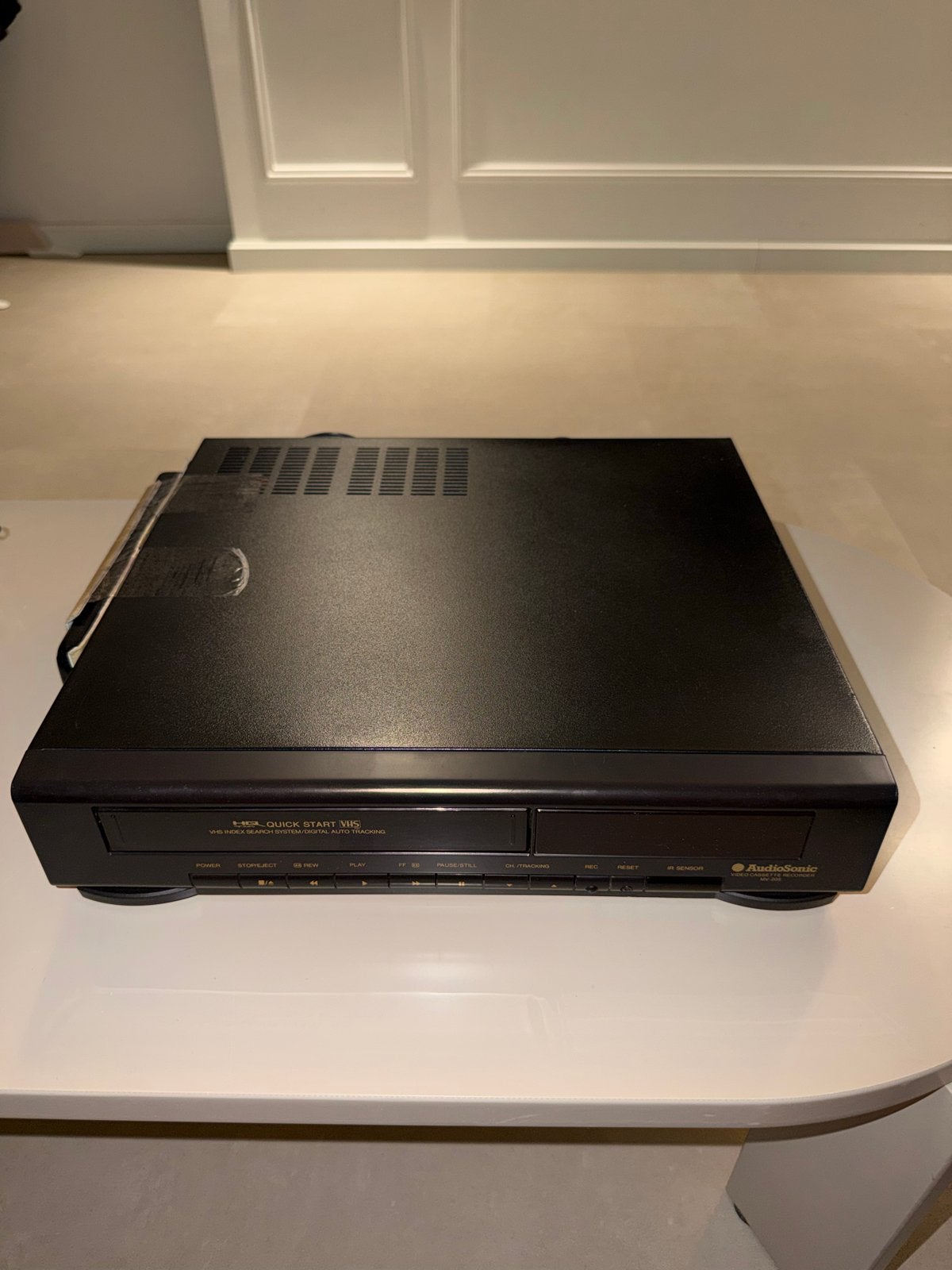 Audiosonic MV-205 VHS Videorecorder - Quick Start, Ophalen of Verzenden, Gebruikt, VHS-speler of -recorder