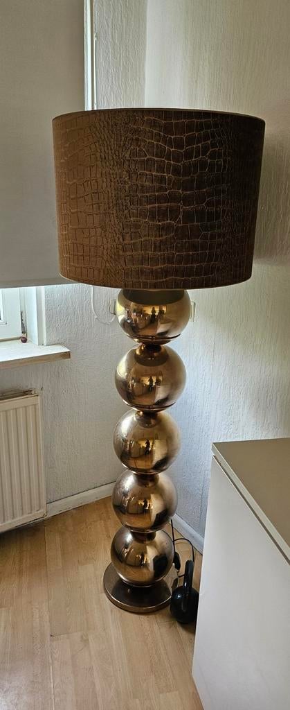 Goudkleurige Staande Lamp met Velvet Croco Kap, Huis en Inrichting, Lampen | Vloerlampen, Ophalen, Gebruikt, Luxe, Modern, Glamour
