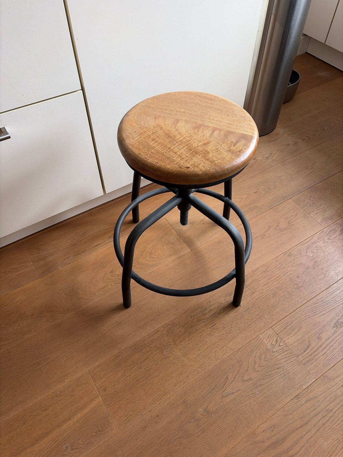 Draaibare krukken met instelbare zithoogte (set van 2), Ophalen, In hoogte verstelbaar, Gebruikt, Hout