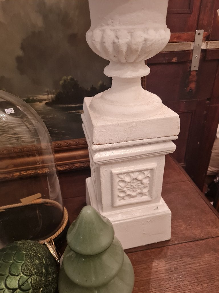 2 gietijzeren tuinvazen p/st 49.95, Heikant 21 Kaatsheuvel, Belle Vieille Brocante, Ophalen of Verzenden, Zo goed als nieuw