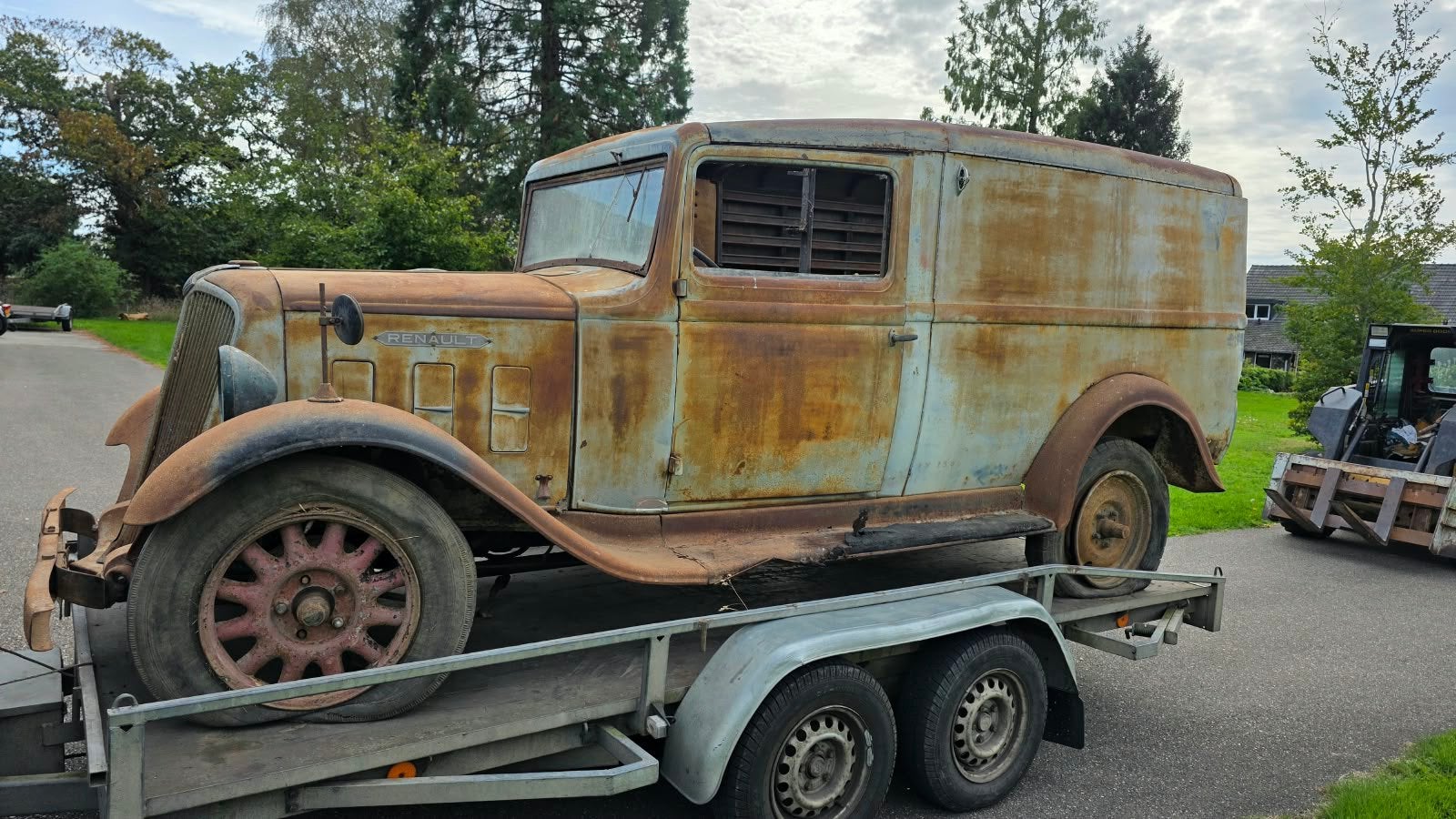 Renault KZC 1934 Bijzonder vooroorlogs restauratie project, Particulier, Te koop