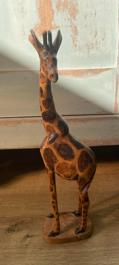 Prachtig houten beeld giraf Afrika hout giraffe, Verzamelen, Dierenverzamelingen, Ophalen of Verzenden, Zo goed als nieuw, Beeldje of Figuurtje