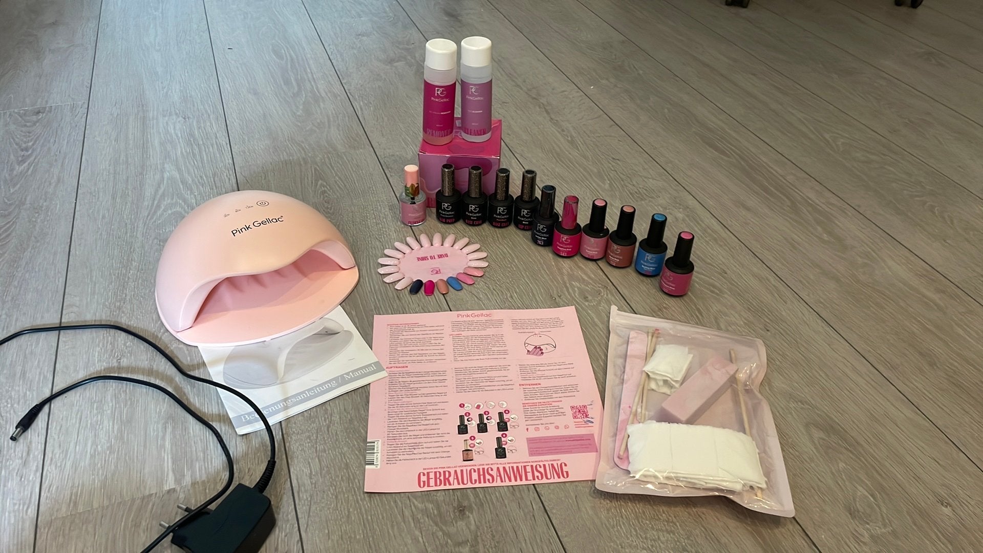Pink gellac complete set met 6 extra kleiremt, Ophalen of Verzenden, Zo goed als nieuw, Handen en Nagels