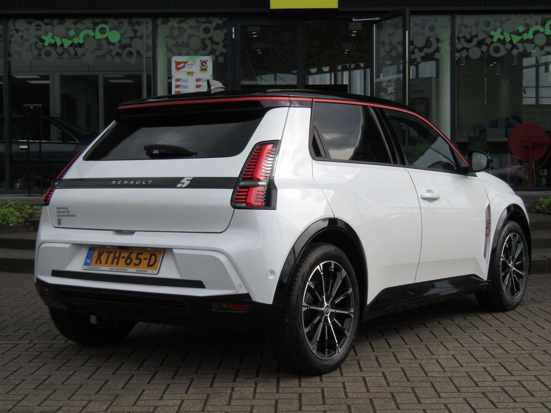 RENAULT 5 52kWh 150pk comfort range Iconic Cinq / Pack Winte, Auto's, Gebruikt, 1404 kg, Leder en Stof, Origineel Nederlands