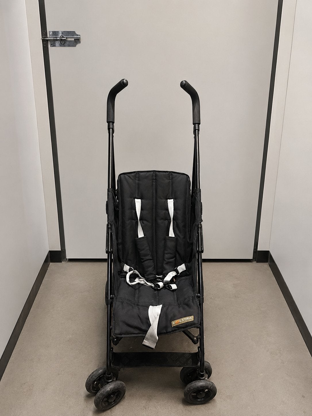 Koelstra buggy met zonneparaplu - Gratis af te halen, Kinderen en Baby's, Buggy's, Ophalen of Verzenden, Gebruikt, Koelstra, Zonnekap