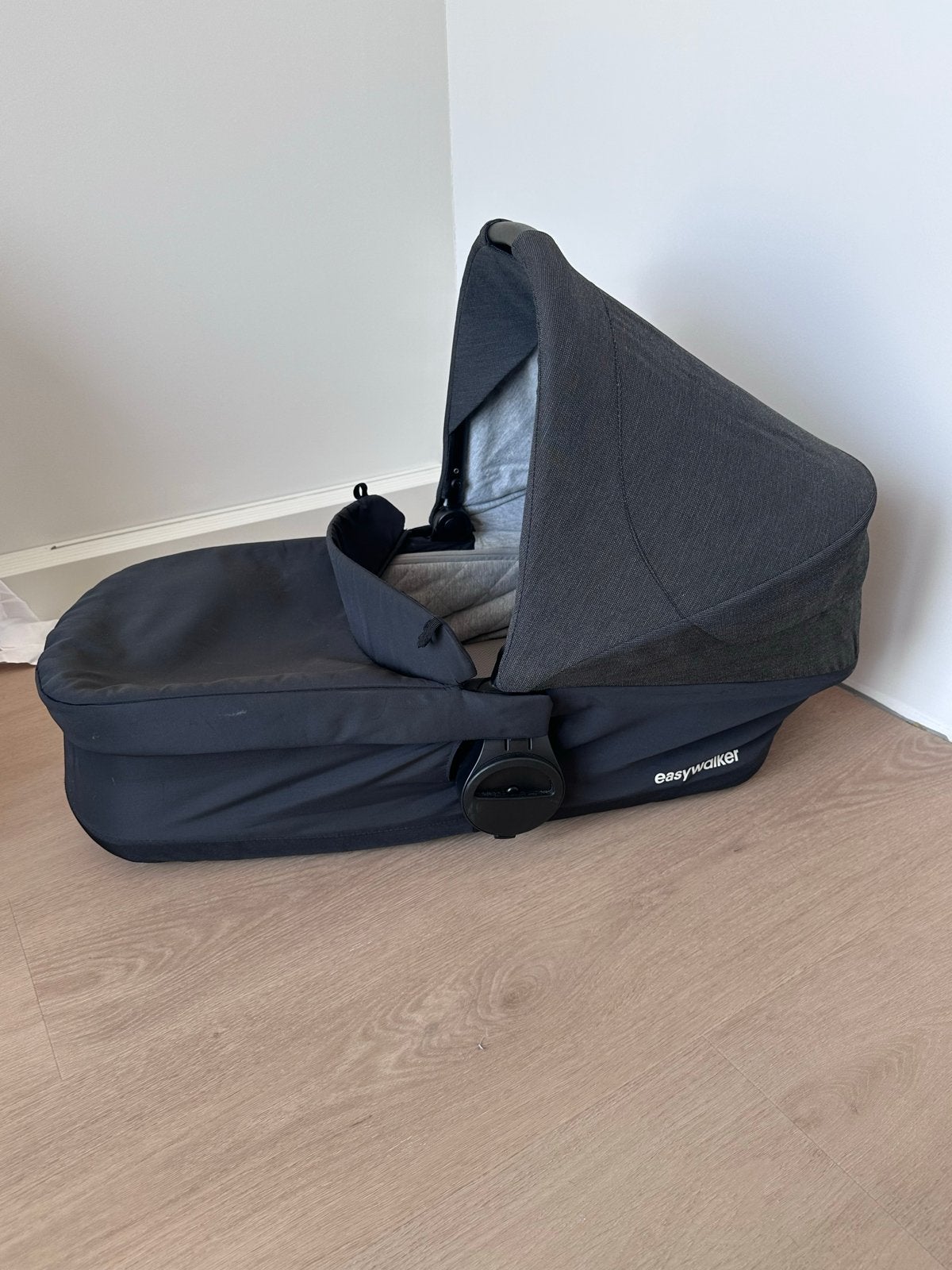Easywalker Harvey reiswieg met regenhoes, Kinderen en Baby's, Zo goed als nieuw, Met reiswieg, Ophalen, Kinderwagen