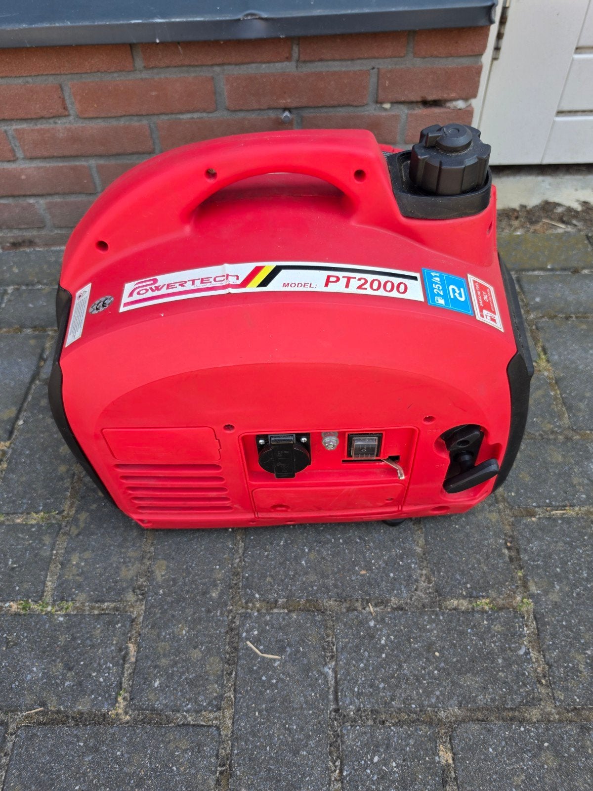 Powertech PT2000 Benzine Generator - 2000W Max, Ophalen