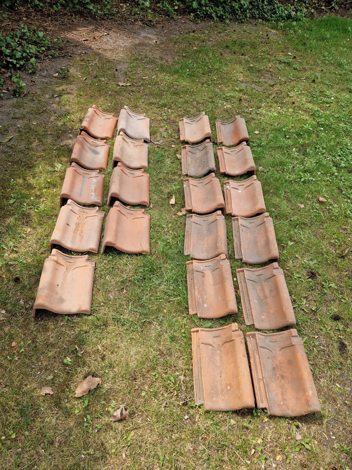 Gevelpannen links en rechts Jos Kurstjens, Gebruikt, Steen of Klei, Ophalen of Verzenden, Minder dan 5 m²