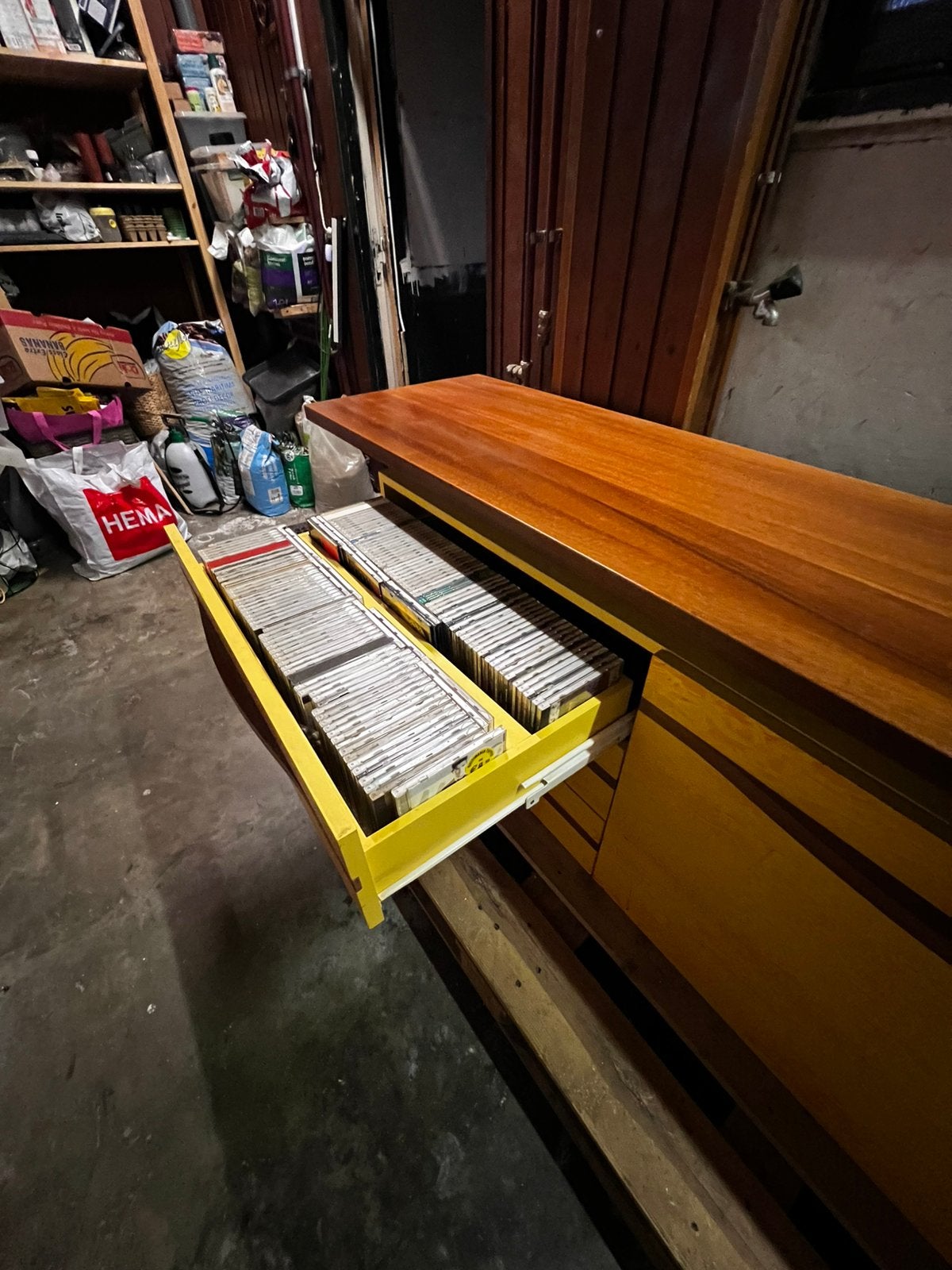 Dressoir, Ophalen