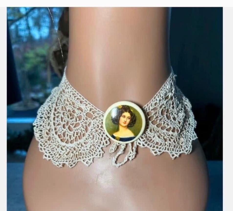 Oud Antiek Kraagje met gratis Portret sjaalklem Camee, Antiek en Kunst, Ophalen of Verzenden
