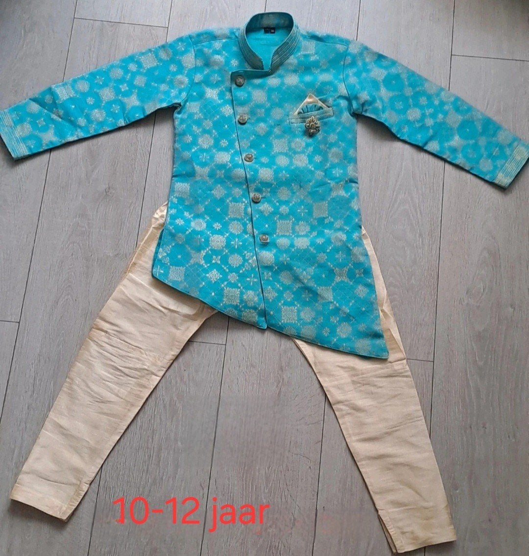 Prachtige Indiase Sherwani set voor jongens (10-12 jaar), Ophalen of Verzenden, Zo goed als nieuw, Onbekend, Jongen
