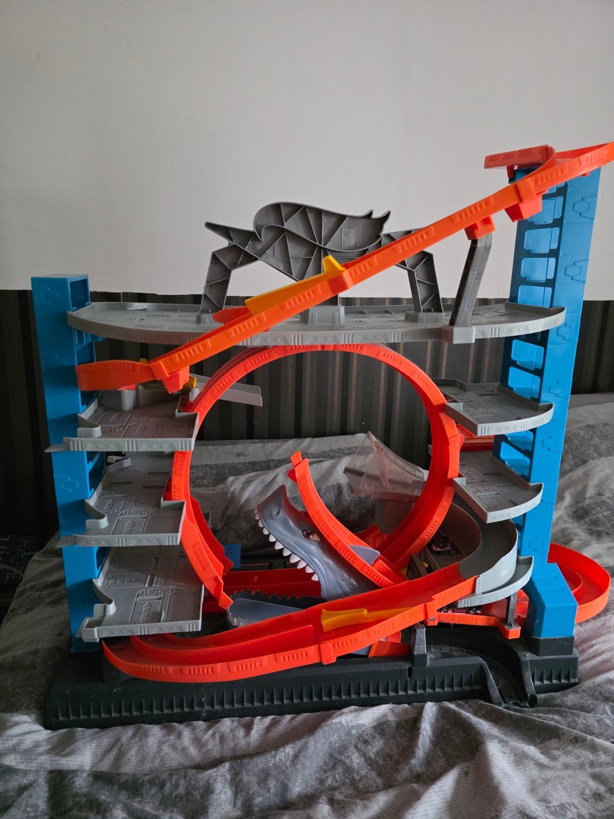Foto 4 van Grote Hot Wheels set - Ultimate Garage, Gorilla, Wasstraat