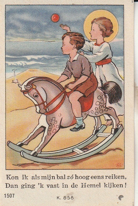 Vintage religieuze prent: Jongen op hobbelpaard met engel, Ophalen of Verzenden, Gebruikt, Kaart of Prent, Christendom | Katholiek