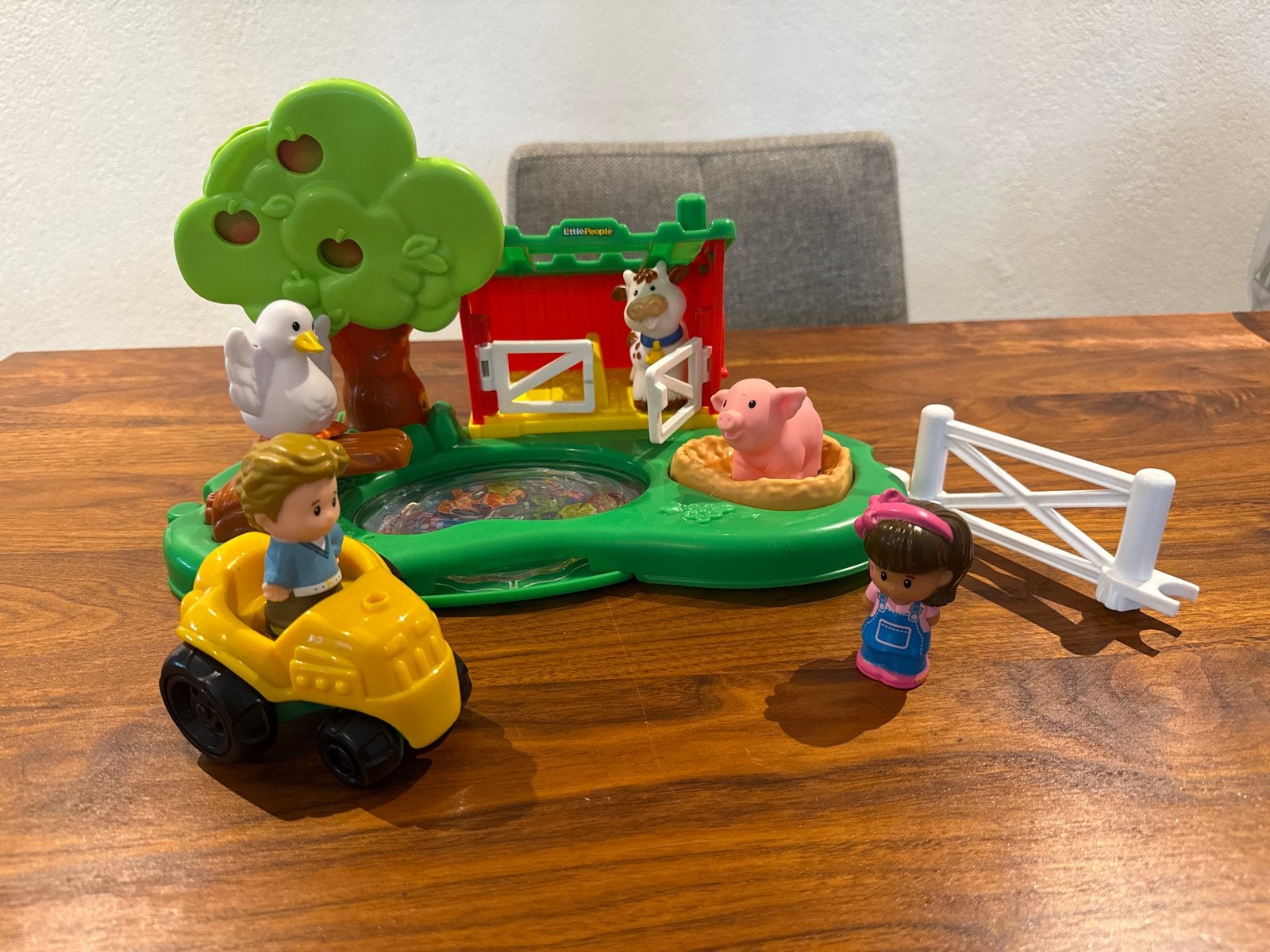 Little People Vijver en Stal Speelset, Ophalen, Zo goed als nieuw, Overige typen, Met wieltjes