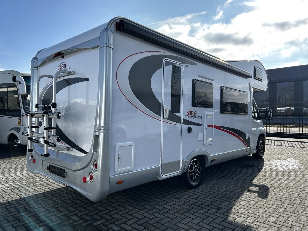 Across Xscape Stapelbed/9-traps Automaat/2024/alkoof, Caravans en Kamperen, Campers, Alkoof, Fiat, 7 tot 8 meter, Bedrijf