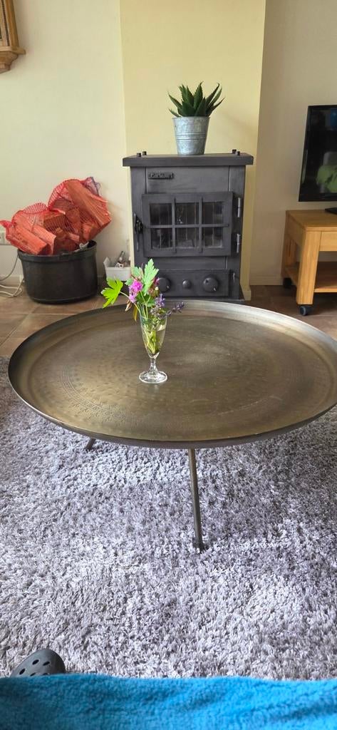 Grote ronde salontafel met oosterse patronen, Huis en Inrichting, Tafels | Salontafels, Gebruikt, Rond, Ophalen of Verzenden, Metaal