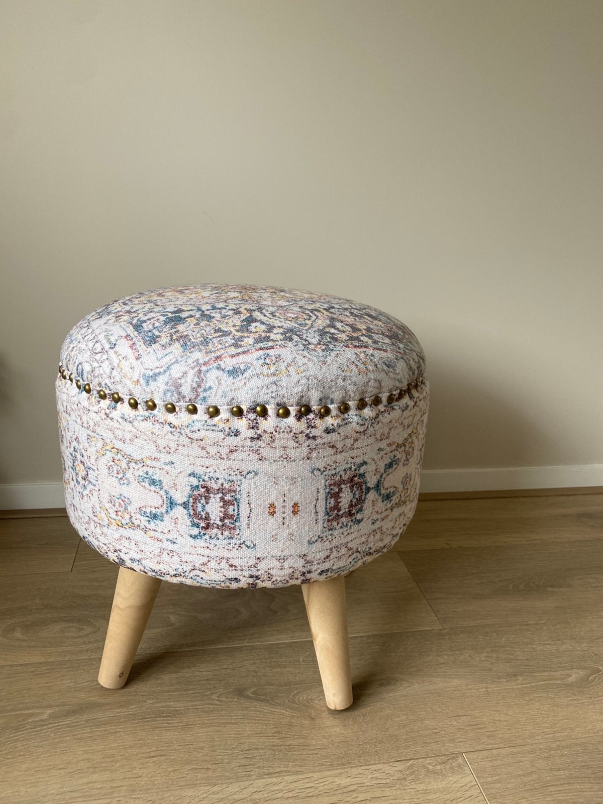 Vintage kruk/poef Arezzo luxe afgewerkt met katoen en hout, Huis en Inrichting, Ophalen of Verzenden, Nieuw, Hout