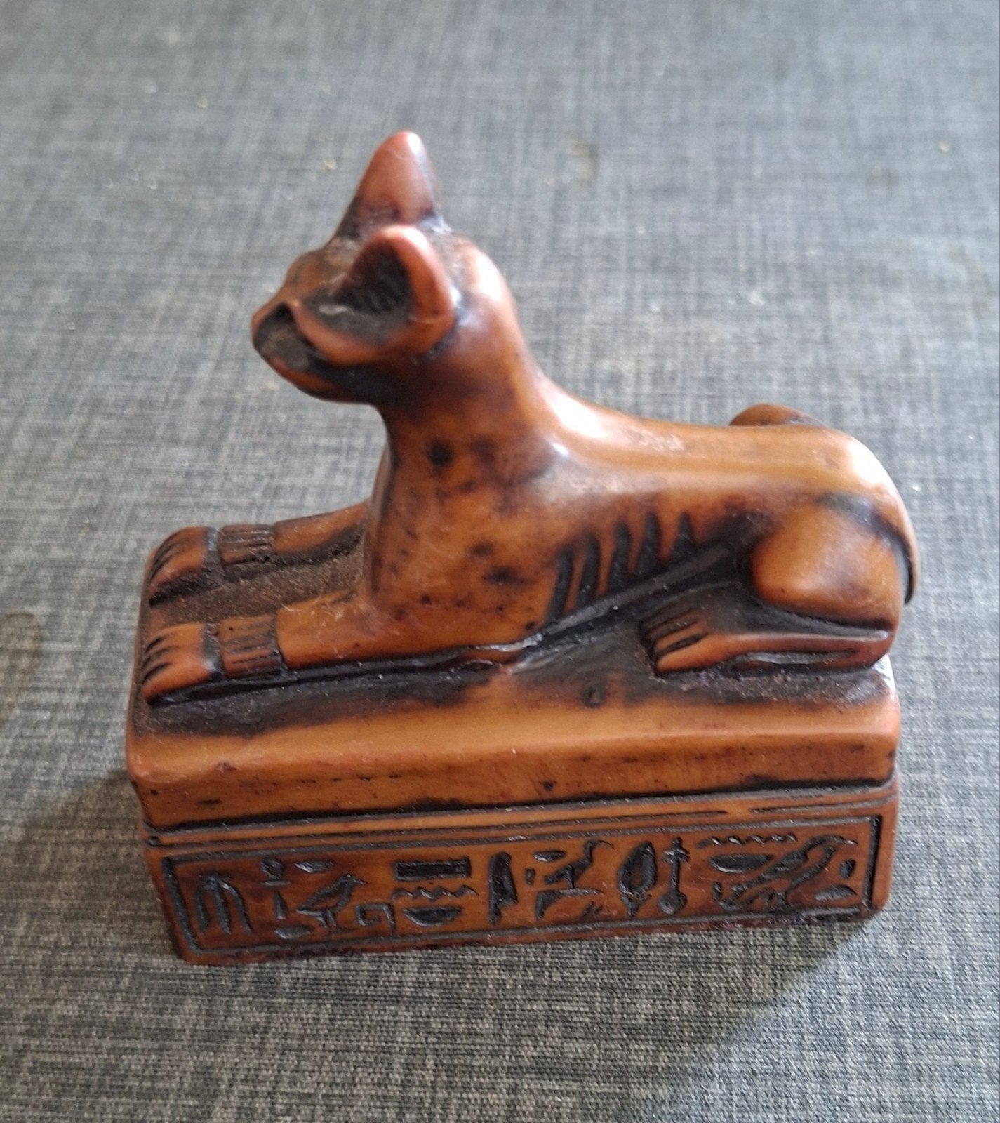 EGYPTISCHE HOND, Ophalen, Beeld, Bruin