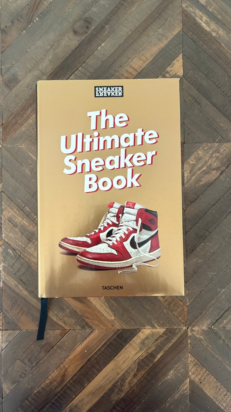 The Ultimate Sneaker Book - Sneaker Freaker & Taschen, Ophalen of Verzenden, Zo goed als nieuw, Overige onderwerpen