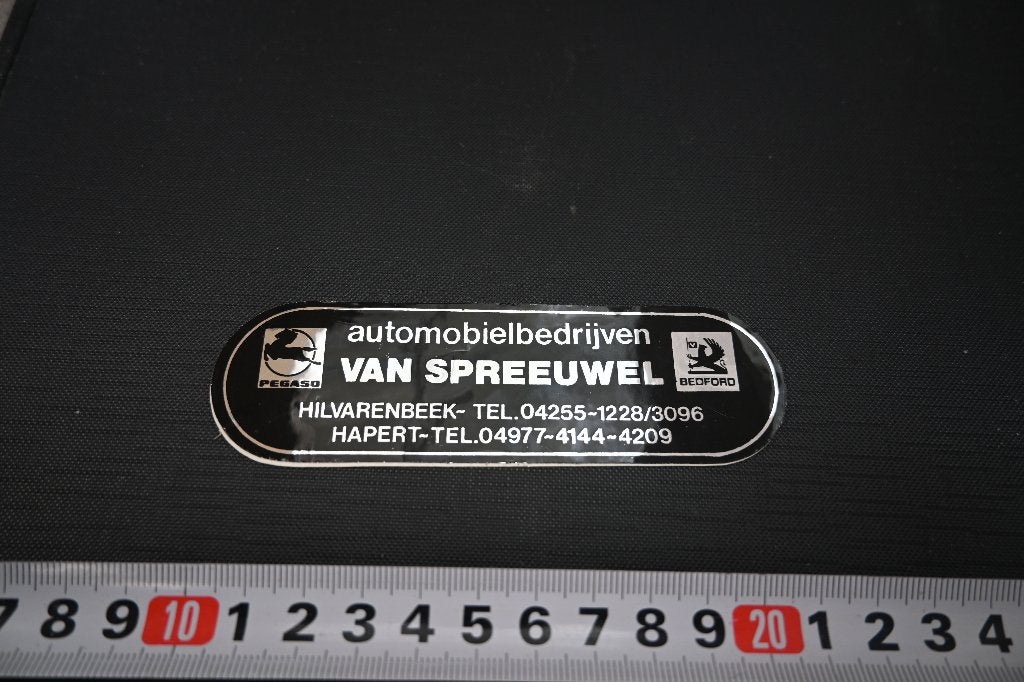 sticker folie hilvarenbeek hapert auto van spreeuwel bedford, Ophalen of Verzenden, Zo goed als nieuw
