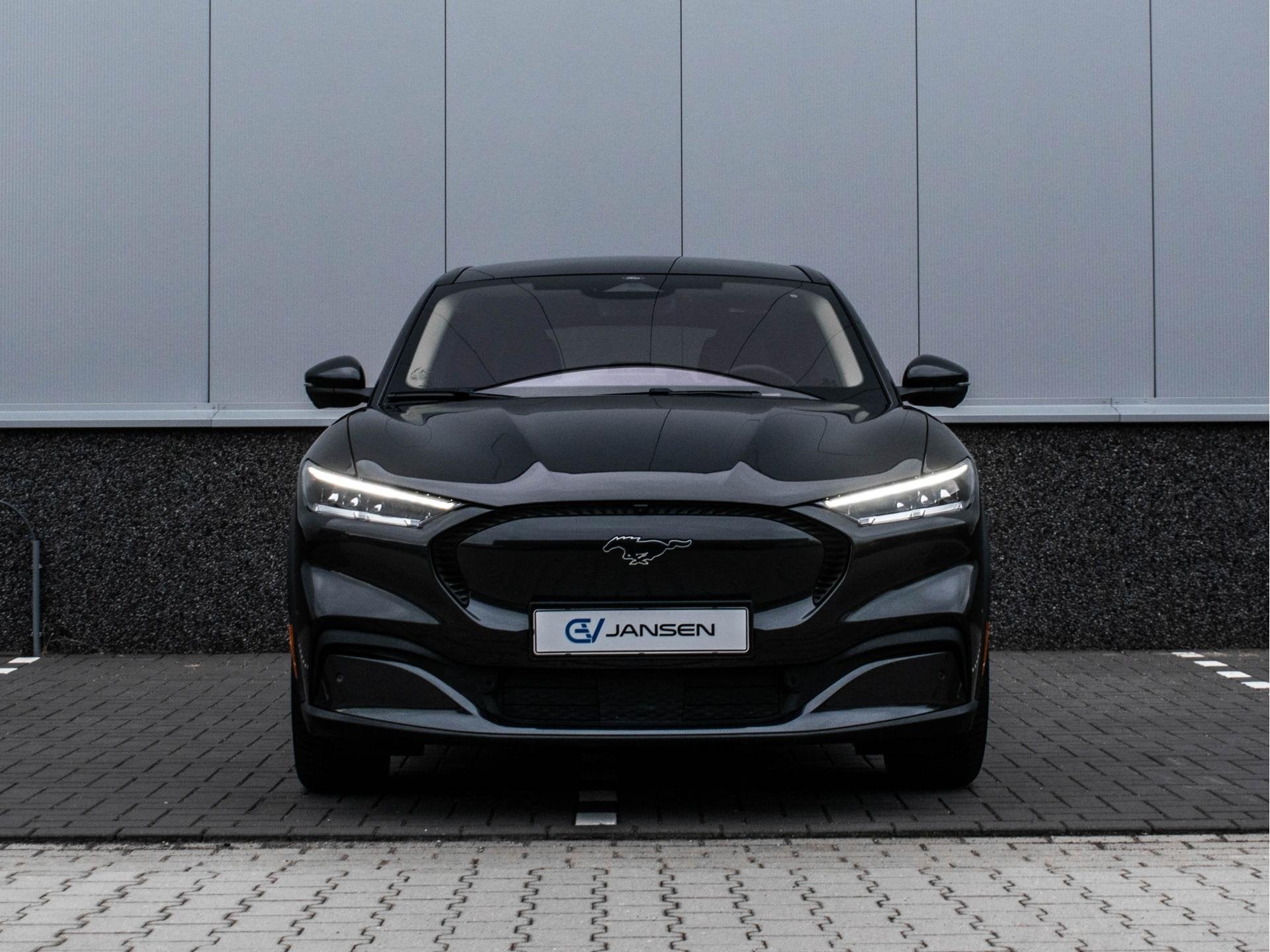 Ford Mustang Mach-E Extended RWD 98 kWh | SOH 95,8 | Pano |, Auto's, 98 kWh, Gebruikt, Zwart, Verwarmde buitenspiegels