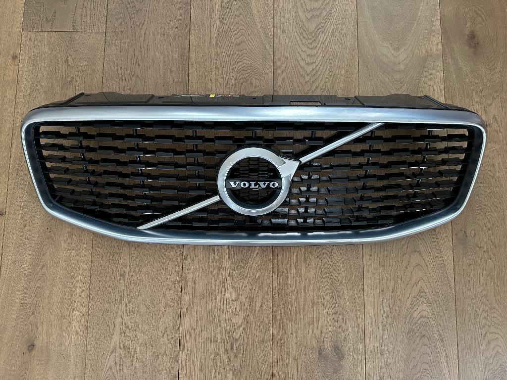 Volvo XC60 II R-Design Grille Chrome 2017-2021, Auto-onderdelen, Carrosserie en Plaatwerk, Gebruikt, Voor, Ophalen of Verzenden