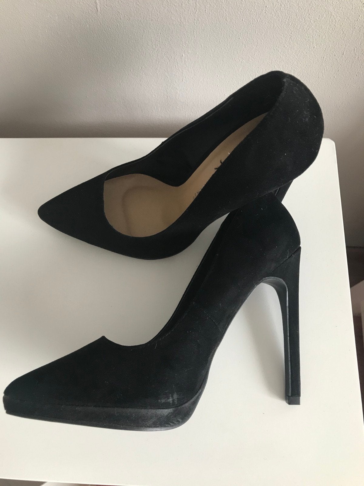 Pumps maat 37 suède, Ophalen of Verzenden, Zo goed als nieuw, Zwart