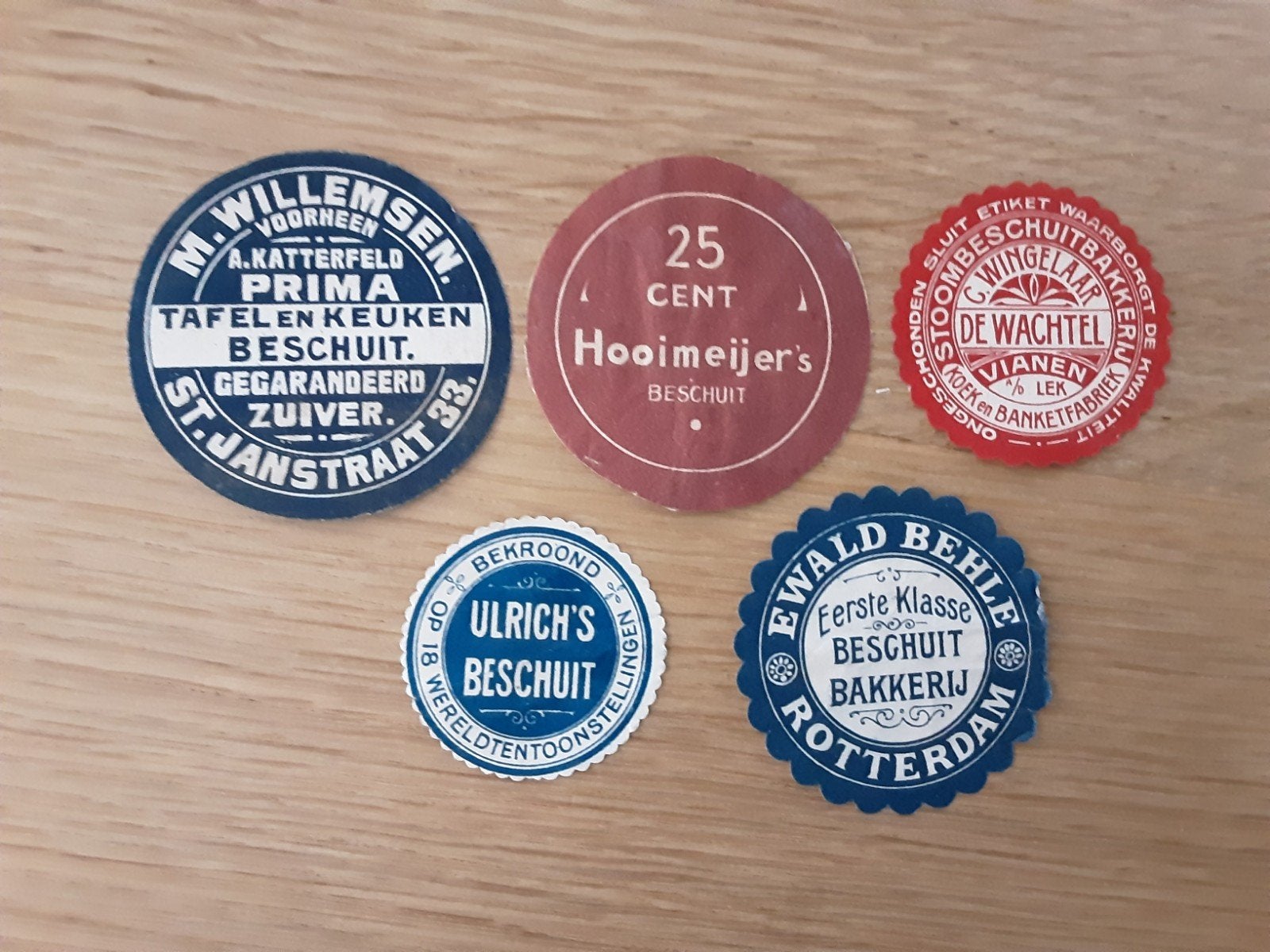 5 Sluitzegels  beschuit fabriek, Ophalen of Verzenden