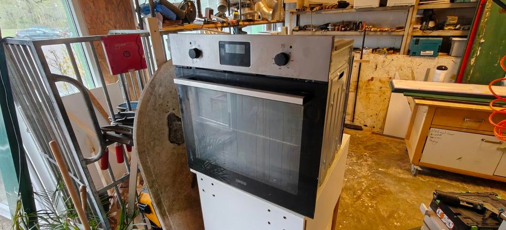 Zanussi inbouw oven, Witgoed en Apparatuur, Vaatwasmachines, Ophalen, Gebruikt, Inbouw, 85 tot 90 cm