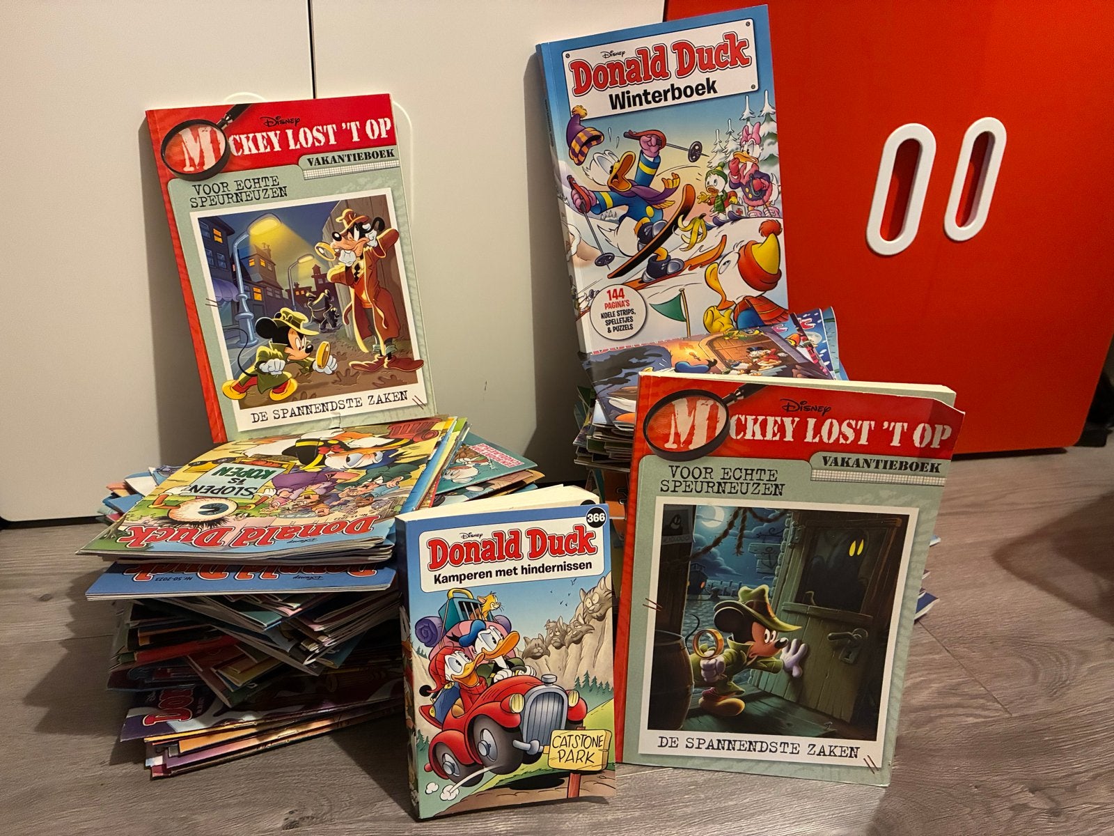 200+ Donald Duck Weekbladen en Vakantieboeken, Meerdere stripboeken, Ophalen of Verzenden, Gelezen
