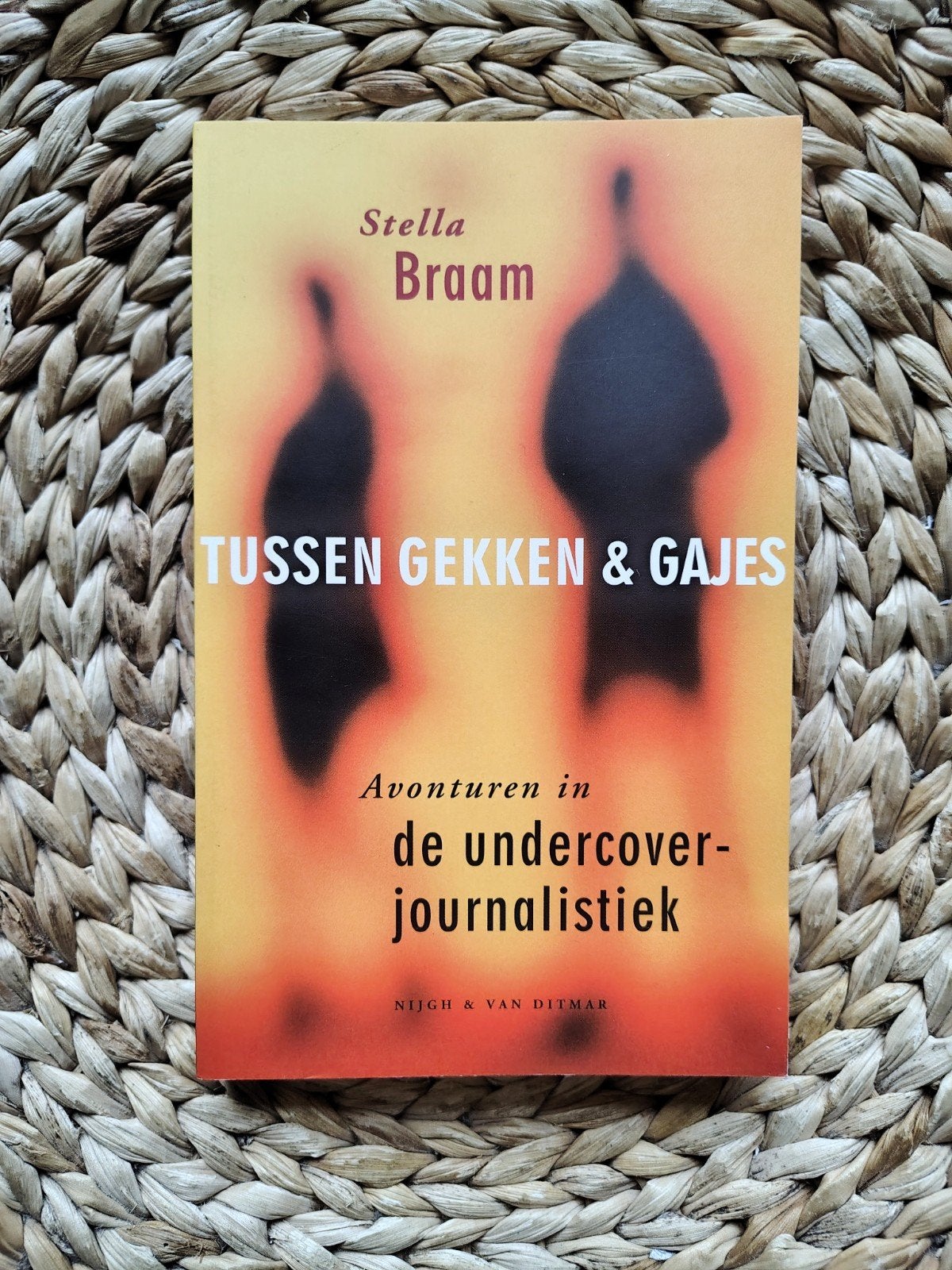 Stella Braam - Tussen gekken & gajes, Ophalen of Verzenden, Zo goed als nieuw
