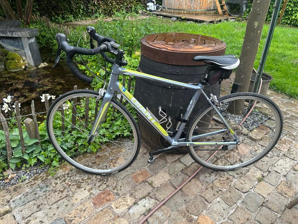 Giant Avail racefiets, maat M, Shimano Sora, dubbel remsyste, Fietsen en Brommers, Fietsen | Racefietsen, Ophalen, Zo goed als nieuw