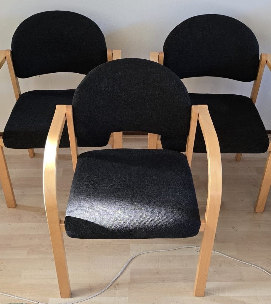 Set van 3 armleuning Stoelen met Zwarte Zitting, Ophalen, Drie, Zwart, Zo goed als nieuw