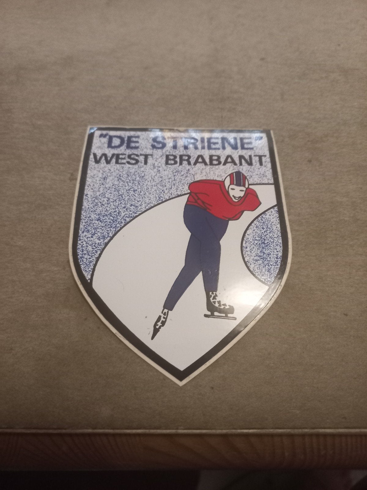 Vintage Schaatsclub Sticker "De Striene West Brabant", Verzamelen, Stickers, Overige typen, Ophalen of Verzenden