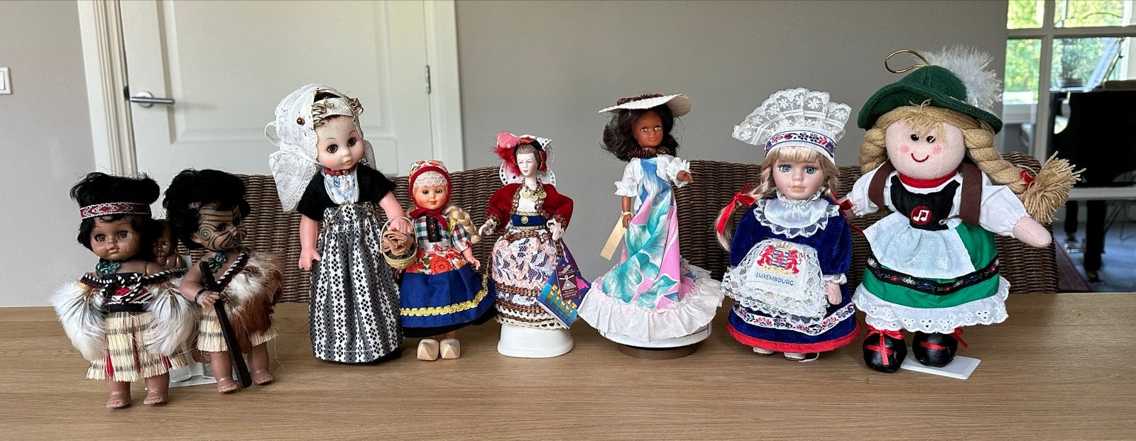Verzameling Klederdrachtpopjes uit diverse landen, Verzamelen, Poppen, Ophalen of Verzenden, Gebruikt, Overige typen