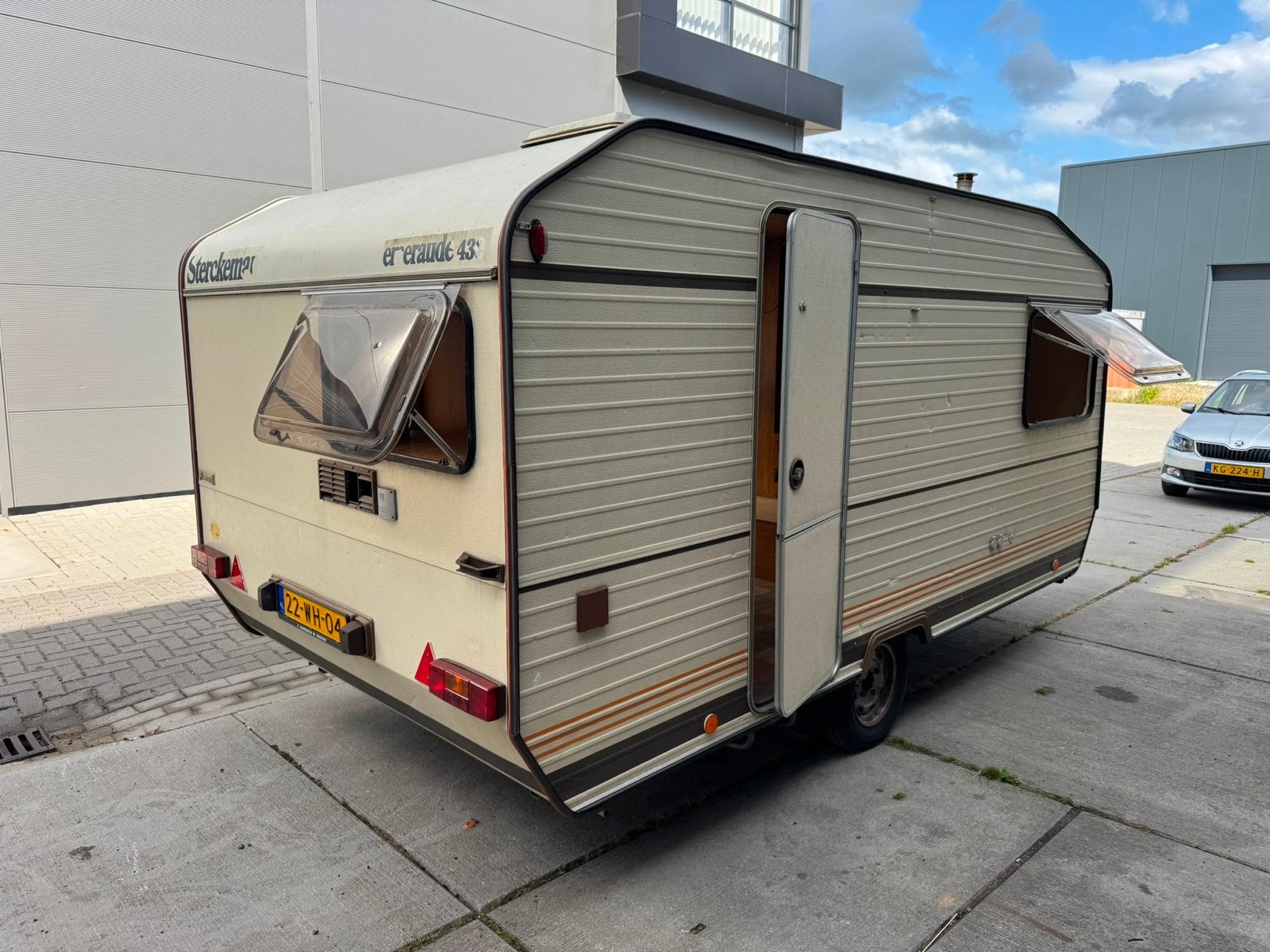 Sterckeman Érélude 430 - Compacte en lichte caravan, Rondzit, Omvormbare zithoek, Bedrijf, Gascomfoor