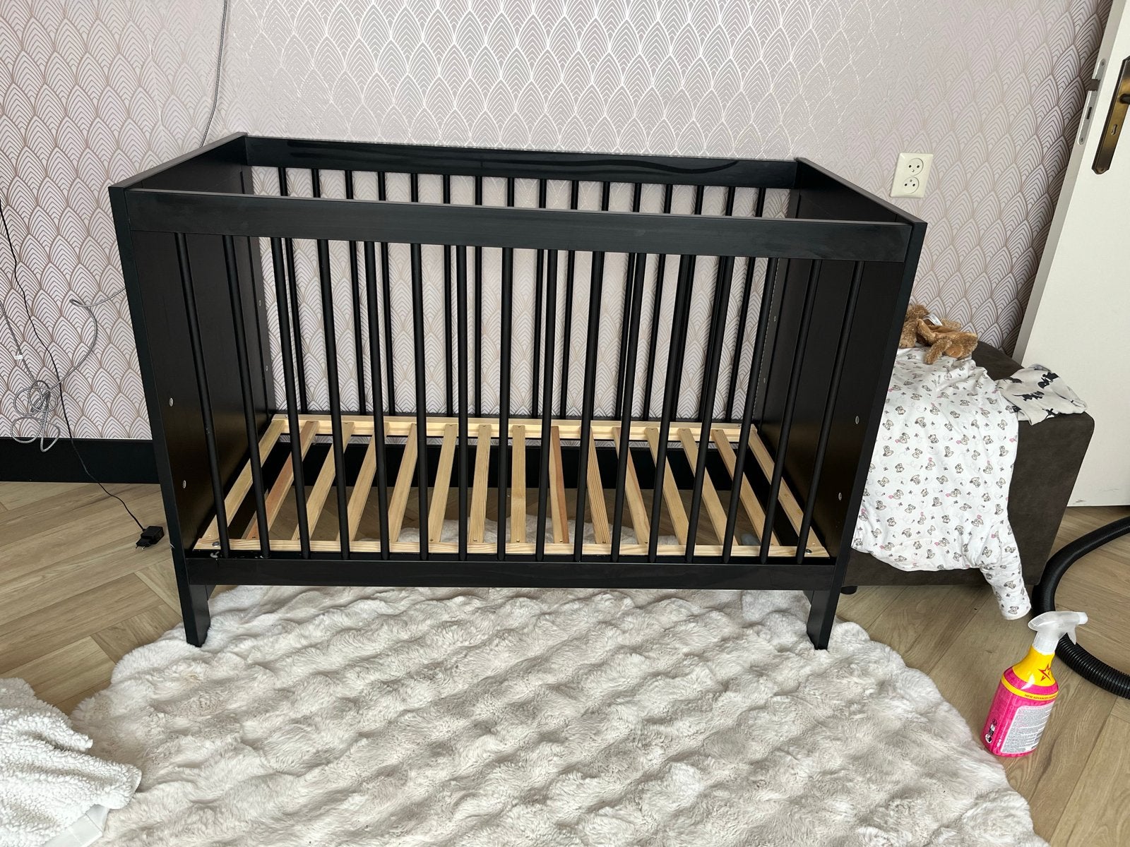 Complete babykamer: ledikant, commode en kledingkast, Kinderen en Baby's, Ophalen of Verzenden, Zo goed als nieuw, Jongetje of Meisje