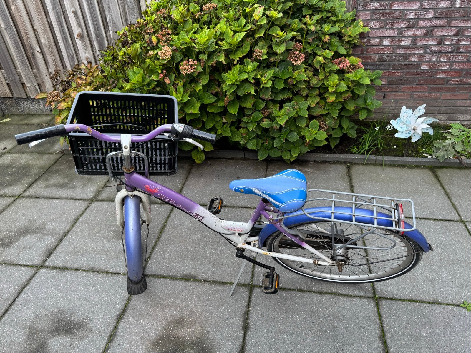 Kinderfiets met mandje - Paars/Blauw, 26 inch of meer, Terugtraprem, Gebruikt, Kf