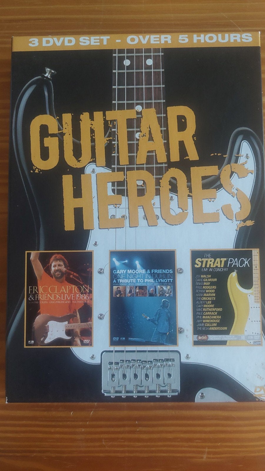 Guitar Heroes 3 DVD Set-Eric Clapton, Gary Moore, The Strat, Alle leeftijden, Ophalen of Verzenden, Concert, Inclusief doosje