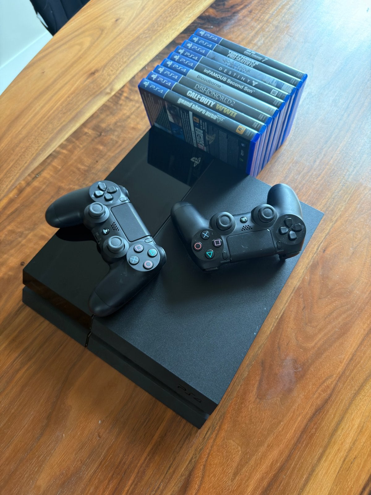 PlayStation 4 met 2 controllers en 9 games, Spelcomputers en Games, Met 2 controllers, Ophalen of Verzenden, Original, 500 GB