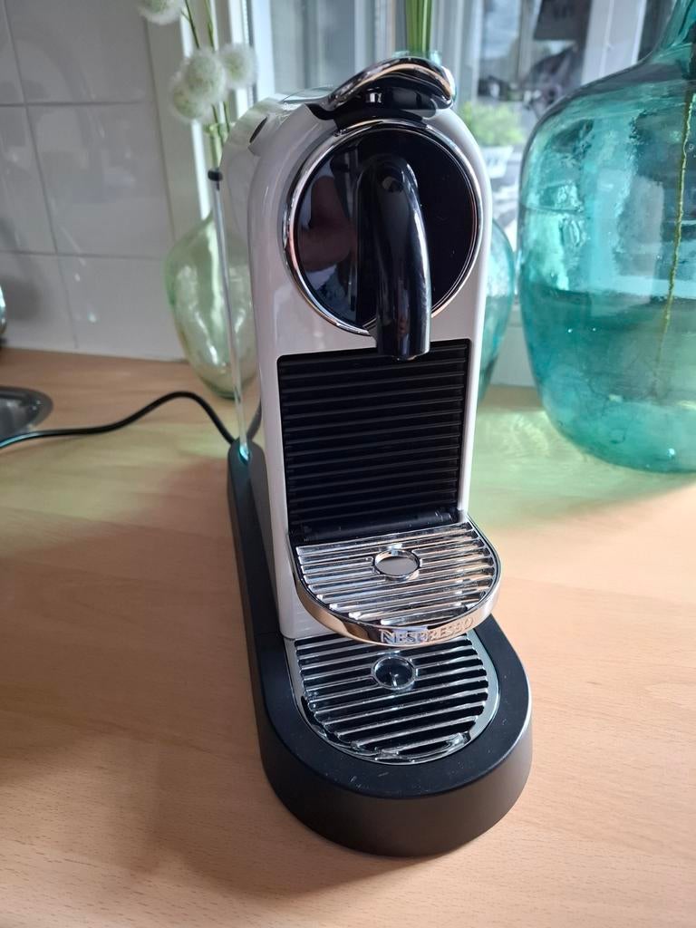 Nespresso Citiz D113 koffiecupmachine in nieuwstaat., Witgoed en Apparatuur, Koffiezetapparaten, Ophalen, Koffiemachine, Zo goed als nieuw