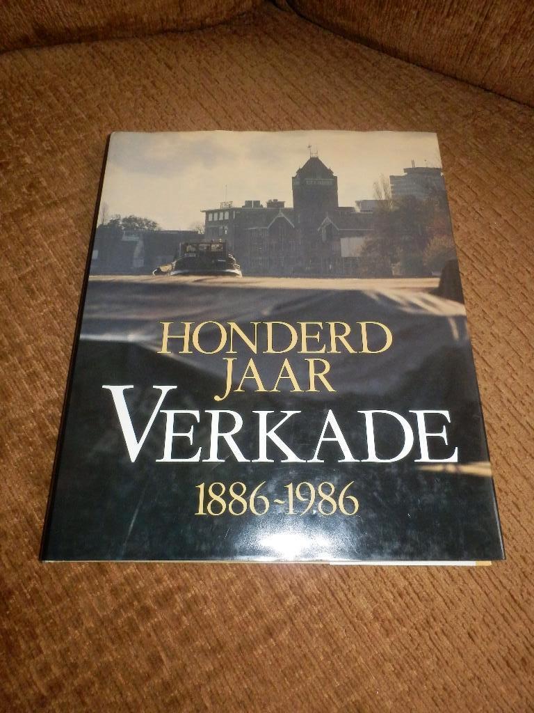 Honderd jaar Verkade ::::::::1886-1986., 20e eeuw of later, Klaas Woudt., Ophalen of Verzenden, Zo goed als nieuw
