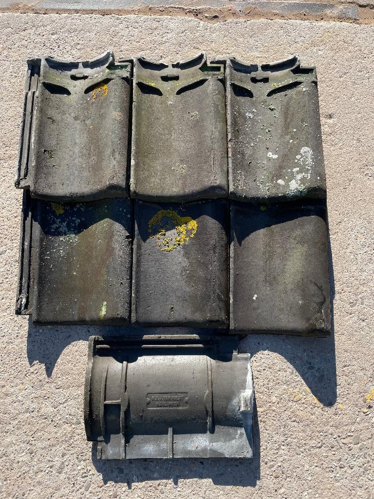 2100 stuks grijs gesmoorde dakpannen van Hulst Harlingen, Overige materialen, Van Hulst, Gebruikt, Harlingen