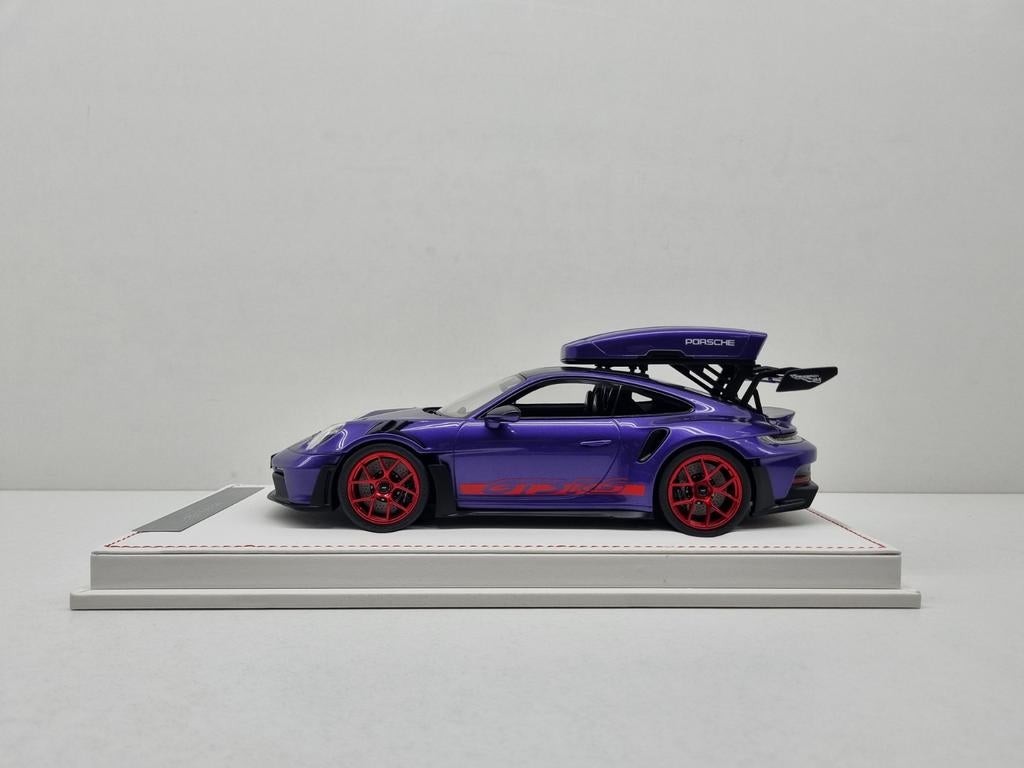 Ivy Merit
Porsche 911 (992) GT3 RS + Skibox 1/20 1:18 Nieuw, Hobby en Vrije tijd, Modelauto's | 1:18, Ophalen of Verzenden, Nieuw
