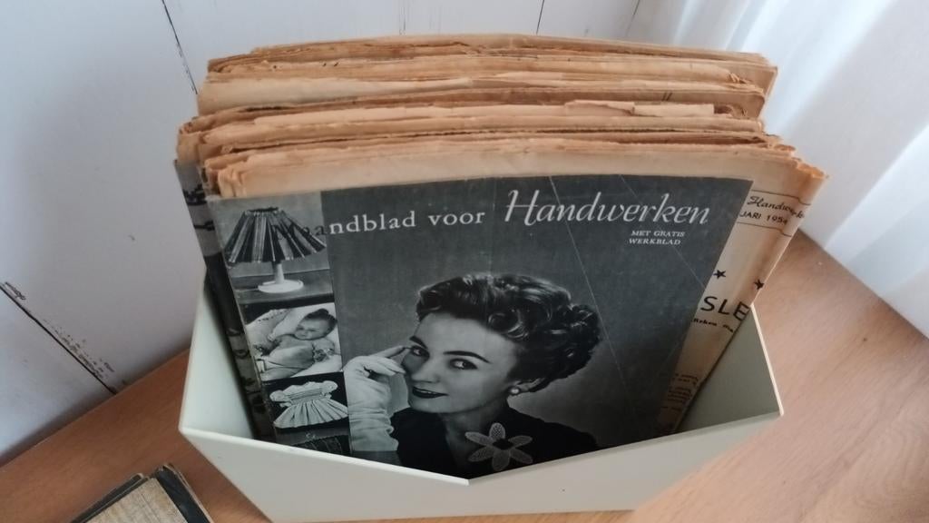 Maandblad voor Handwerken 1954 - Complete Jaargang, Ophalen of Verzenden, Gelezen, Damesbladen