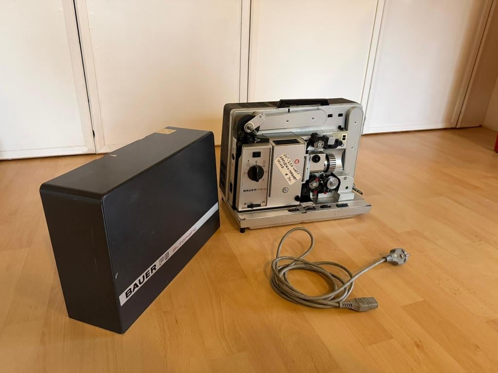 Vintage filmprojector – Bauer P6 Automatic (16mm) uit de jar, Verzamelen, Ophalen, 1960 tot 1980