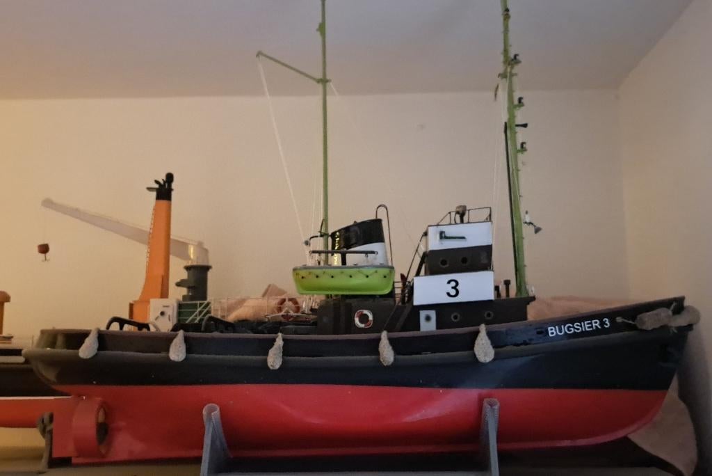 Rc boot Bugsier 3, Hobby en Vrije tijd, Modelbouw | Boten en Schepen, Ophalen, Zo goed als nieuw, 1:32 tot 1:50, Overige merken